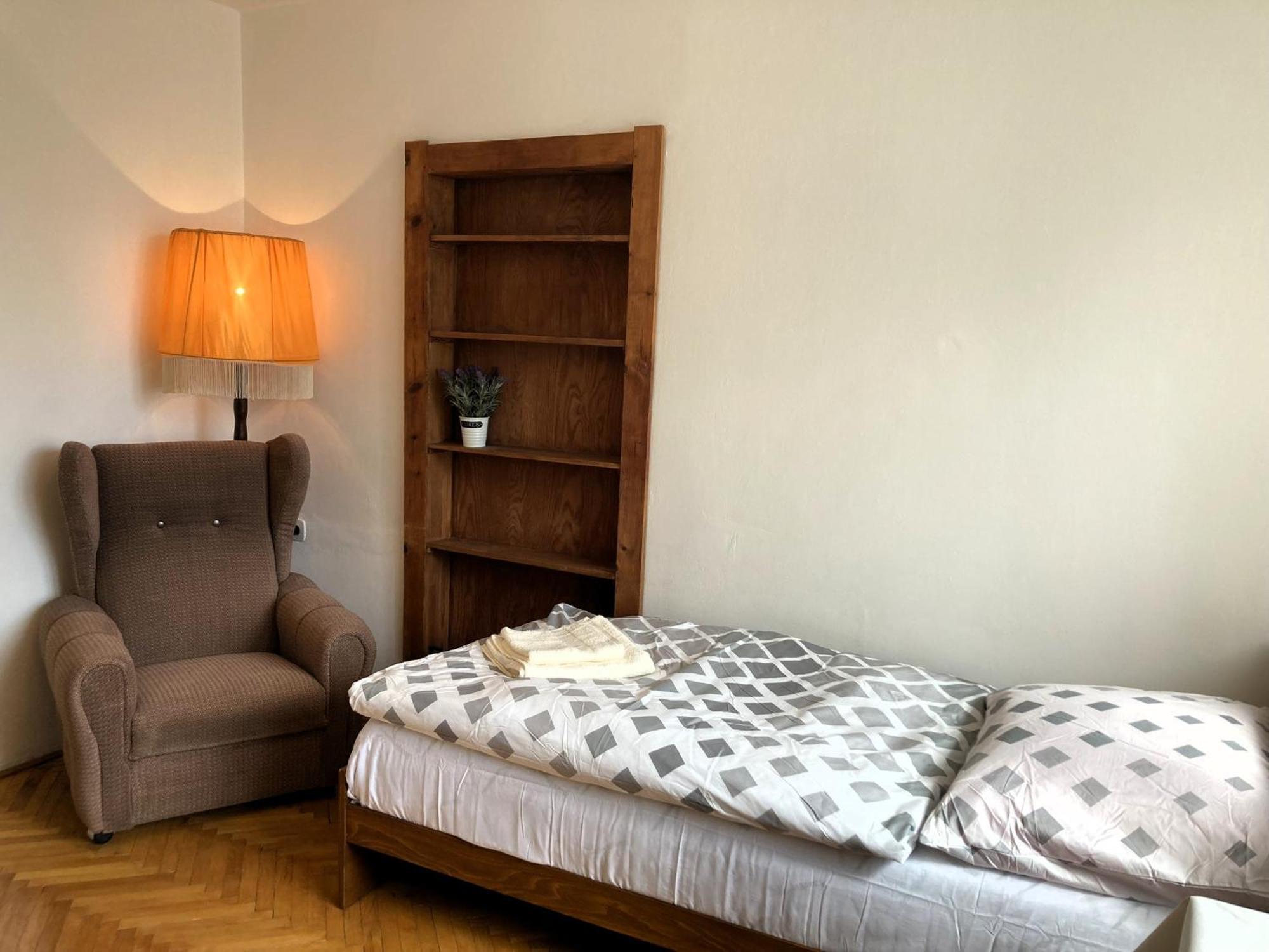 Spacious - Free Parking! * Praag