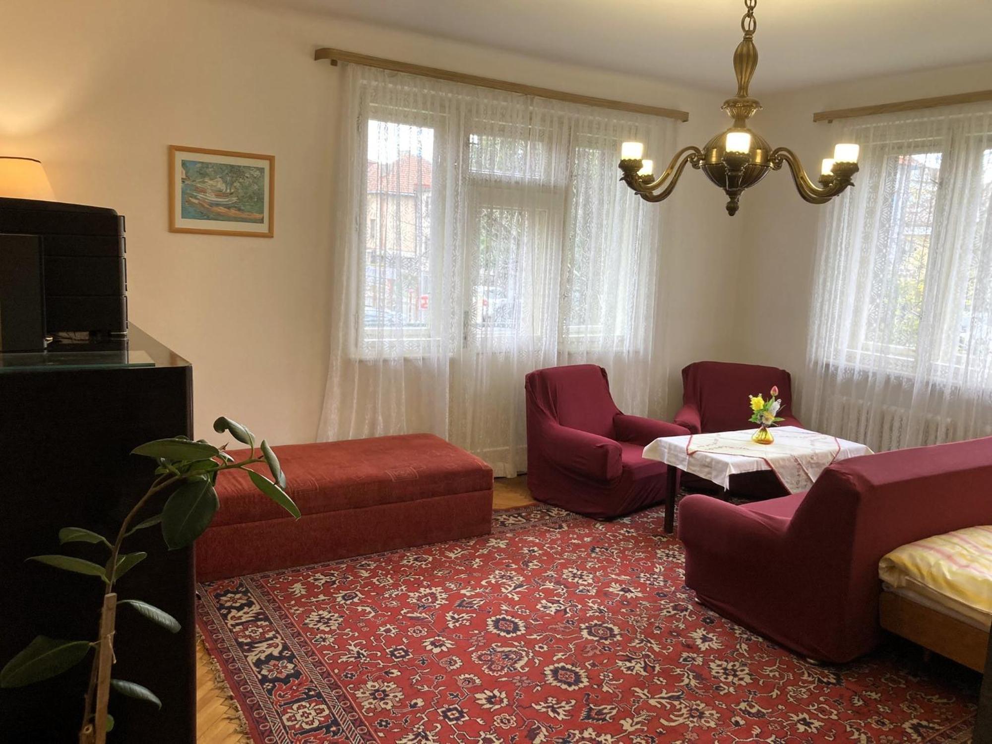 Spacious - Free Parking! Appartement Praag