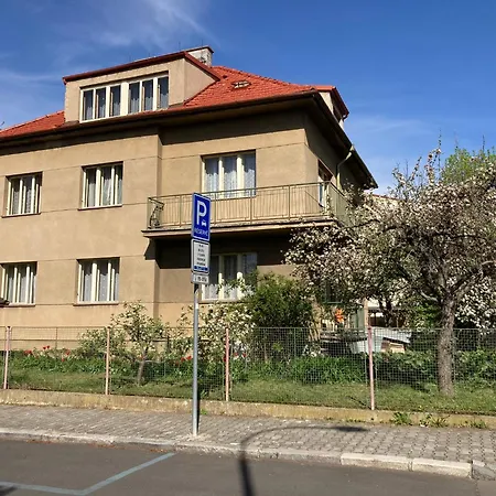 Spacious Apartment - Free Parking! Prague Exterior photo