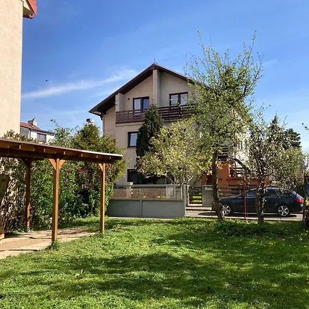 Spacious Apartment - Free Parking! Prague Exterior photo